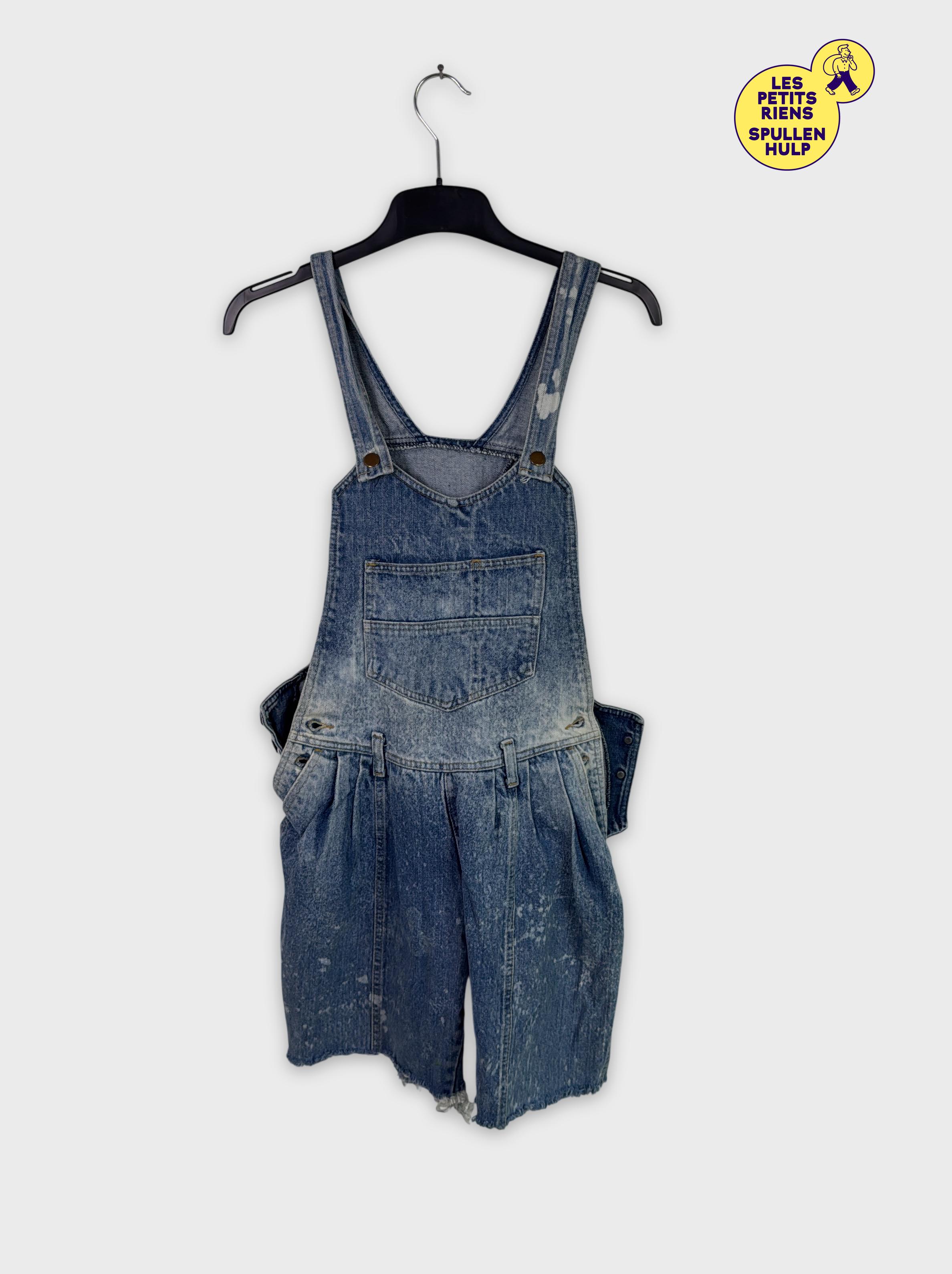 Acheter Salopette courte en jean bleu délavé Taille unique Bon état - 10,00 € Salopette courte en jean bleu délavé Taille unique Bon état - reconditionné disponible sur Label Emmaüs